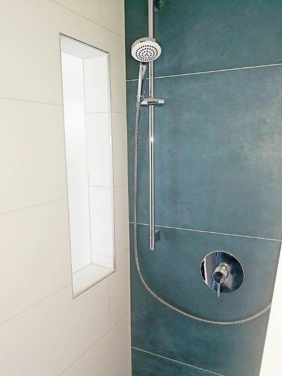 Spachteltechnik Bad fugenlose Dusche Muenchen Wolfratshausen 01